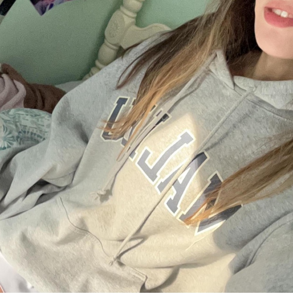 Christy Malibu Hoodie- Brandy Melville